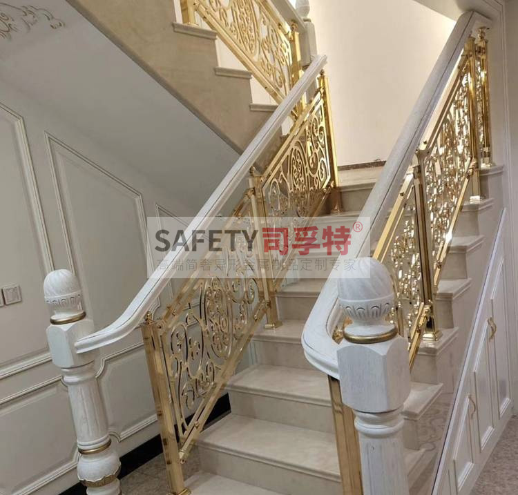 輕奢簡約銅藝雕刻樓梯扶手，增添生活質(zhì)感的藝術(shù)品[司孚特銅藝欄桿](圖4)
