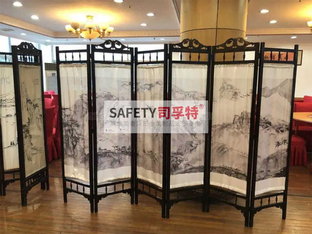 金屬屏風(fēng)有哪些種類？什么材質(zhì)的金屬屏風(fēng)好？[司孚特金屬屏風(fēng)](圖1)