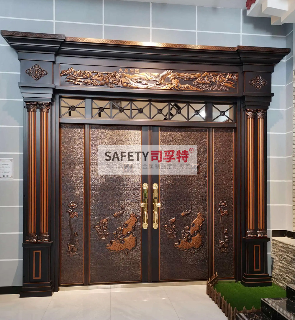 別墅大門用什么材質(zhì)好？[別墅銅門，鋁藝別墅大門](圖2)