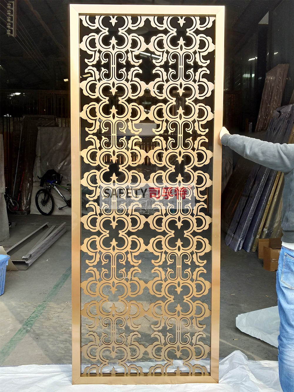 不銹鋼屏風(fēng)隔斷有哪些特點[司孚特金屬屏風(fēng)，不銹鋼屏風(fēng)](圖2)