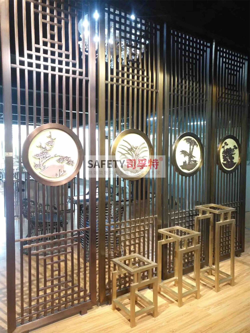 不銹鋼屏風(fēng)隔斷有哪些特點[司孚特金屬屏風(fēng)，不銹鋼屏風(fēng)](圖4)