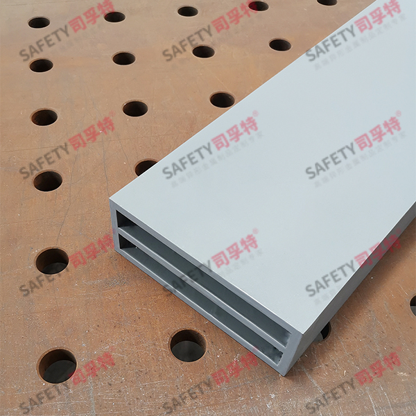 平日型氟碳噴涂精制鋼幕墻型材(圖2)